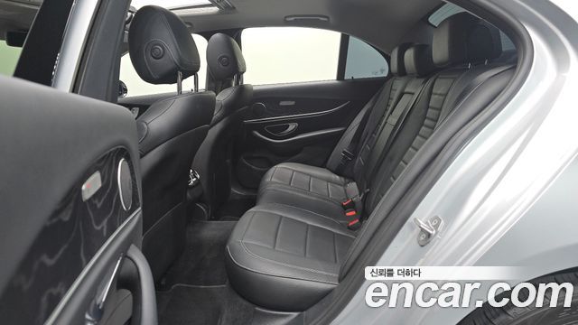 Mercedes-Benz E-Class E200 Avantgarde