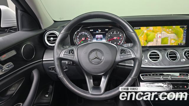 Mercedes-Benz E-Class E200 Avantgarde