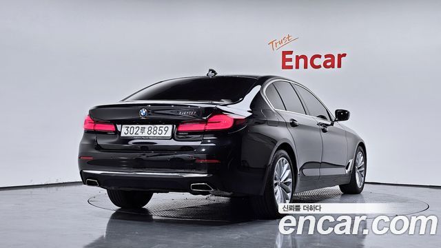 BMW 5-Series 520i Luxury