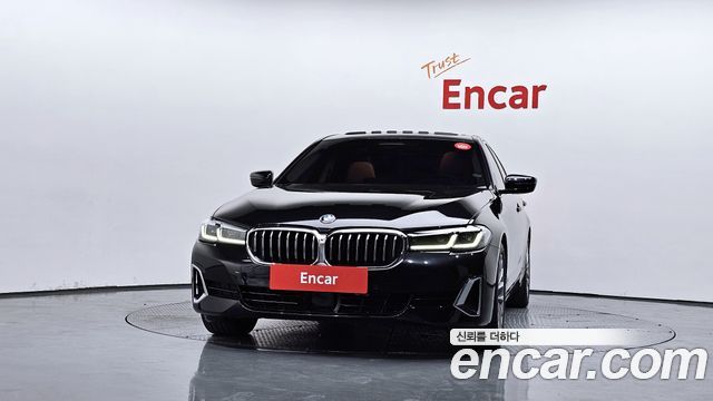 BMW 5-Series 520i Luxury