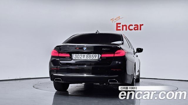 BMW 5-Series 520i Luxury