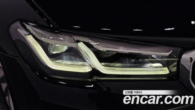 BMW 5-Series 520i Luxury