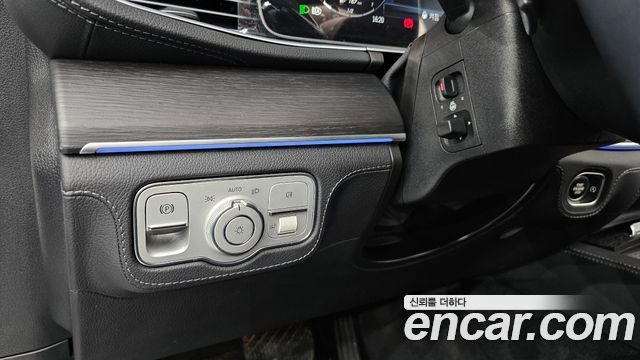 Mercedes-Benz GLE-Class GLE300d 4MATIC