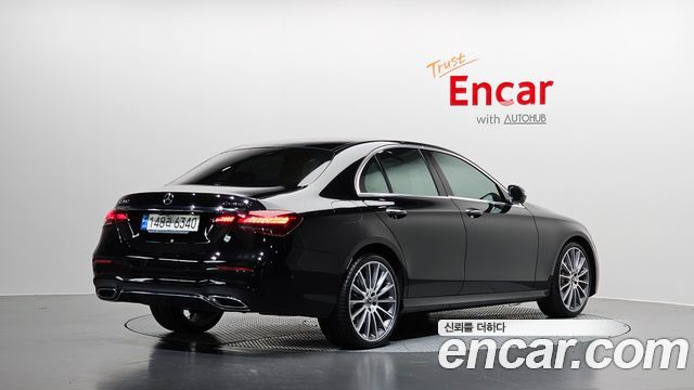 Mercedes-Benz E-Class E350 4MATIC AMG Line