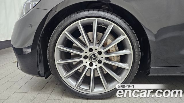 Mercedes-Benz E-Class E350 4MATIC AMG Line