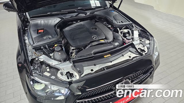 Mercedes-Benz E-Class E350 4MATIC AMG Line