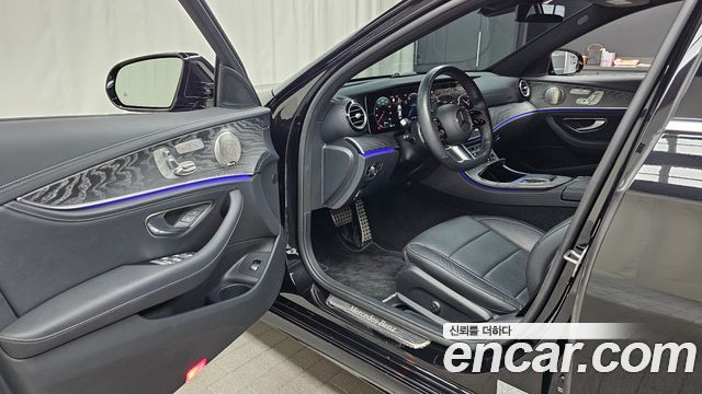 Mercedes-Benz E-Class E350 4MATIC AMG Line