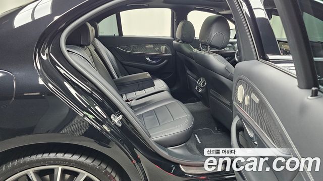 Mercedes-Benz E-Class E350 4MATIC AMG Line
