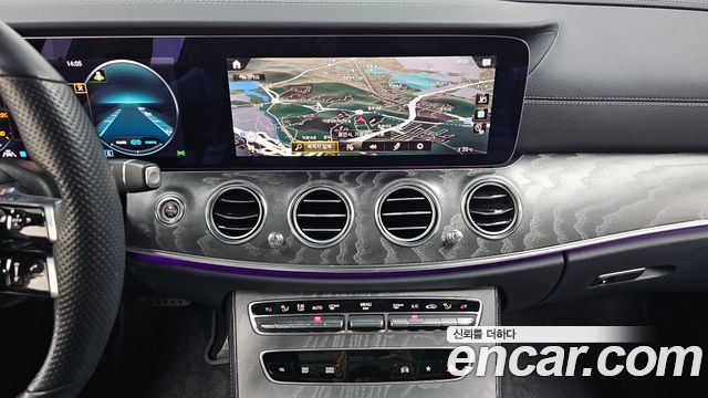 Mercedes-Benz E-Class E350 4MATIC AMG Line