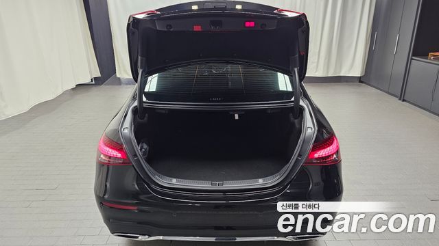 Mercedes-Benz E-Class E350 4MATIC AMG Line