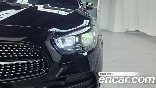 Mercedes-Benz E-Class E350 4MATIC AMG Line