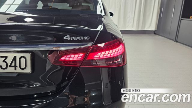 Mercedes-Benz E-Class E350 4MATIC AMG Line