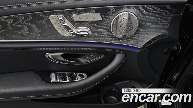 Mercedes-Benz E-Class E350 4MATIC AMG Line