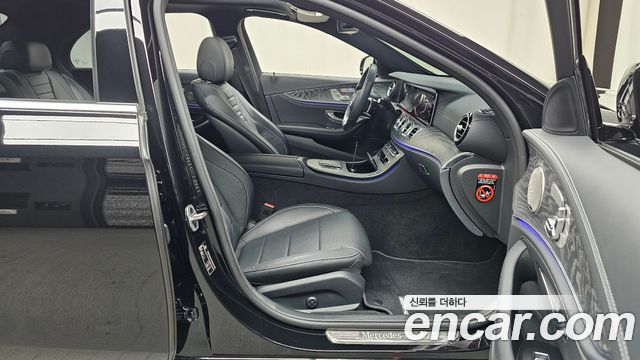 Mercedes-Benz E-Class E350 4MATIC AMG Line
