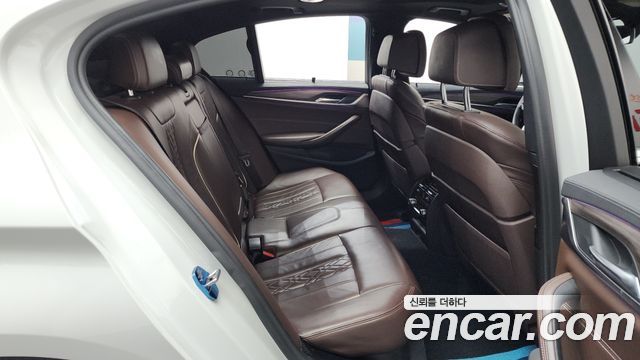 BMW 5-Series 530i xDrive M Sport Package Plus