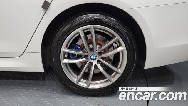 BMW 5-Series 530i xDrive M Sport Package Plus
