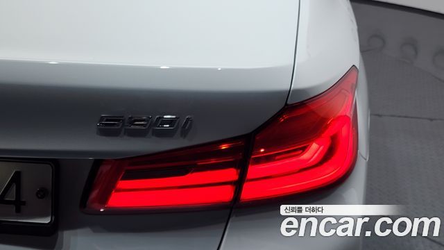 BMW 5-Series 530i xDrive M Sport Package Plus