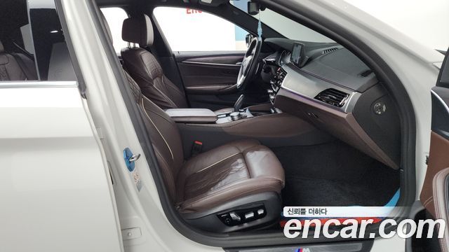 BMW 5-Series 530i xDrive M Sport Package Plus