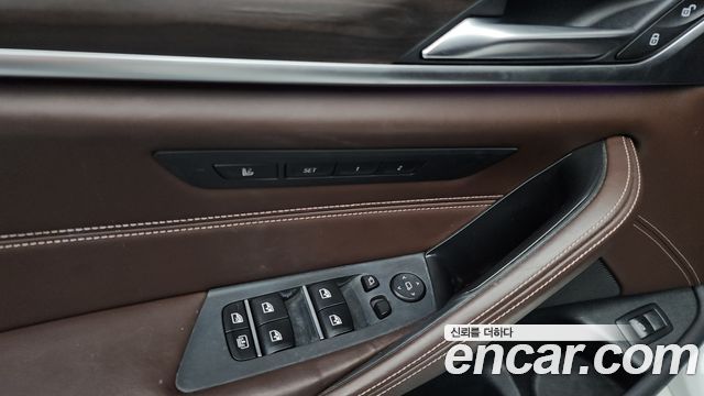 BMW 5-Series 530i xDrive M Sport Package Plus