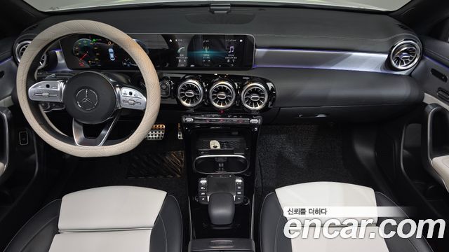 Mercedes-Benz CLA-Class CLA250 4MATIC