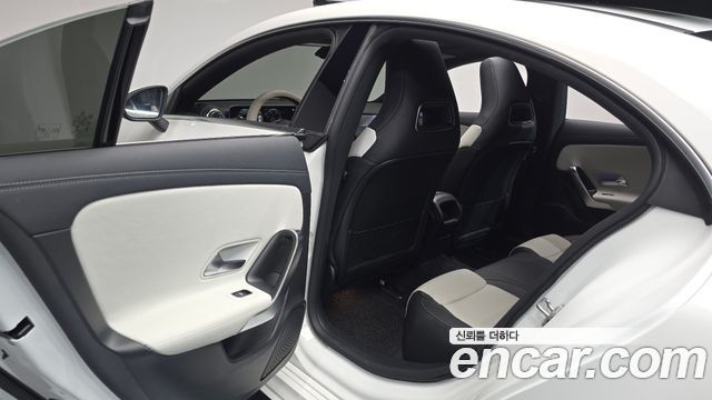Mercedes-Benz CLA-Class CLA250 4MATIC
