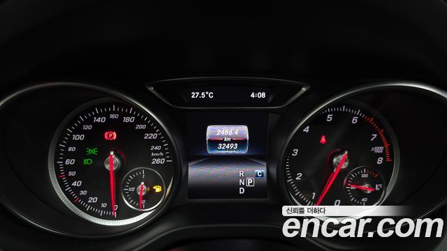Mercedes-Benz GLA-Class GLA220 Premium