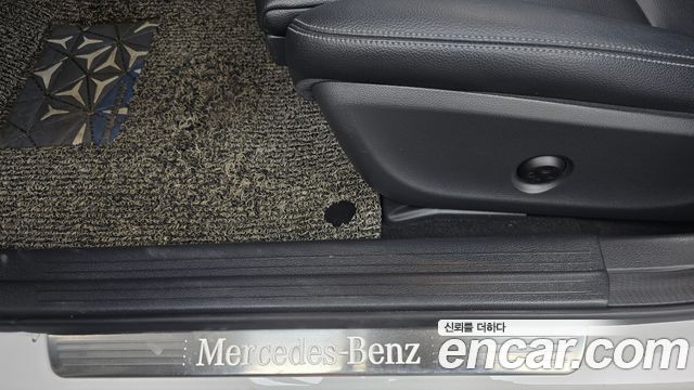 Mercedes-Benz GLA-Class GLA220 Premium