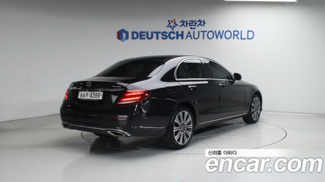 Mercedes-Benz E-Class E400 4MATIC Exclusive