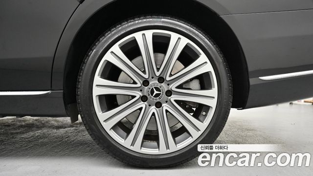 Mercedes-Benz E-Class E400 4MATIC Exclusive