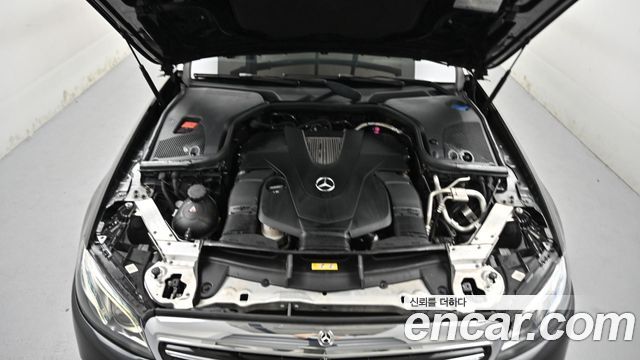 Mercedes-Benz E-Class E400 4MATIC Exclusive