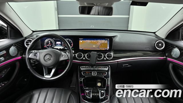 Mercedes-Benz E-Class E400 4MATIC Exclusive