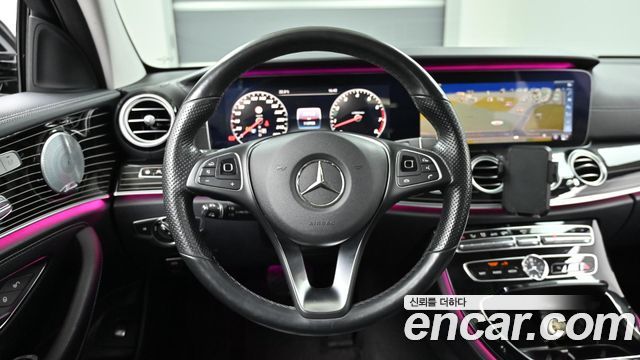 Mercedes-Benz E-Class E400 4MATIC Exclusive