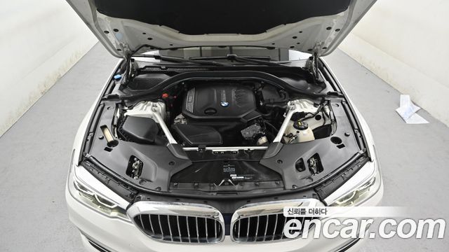 BMW 5-Series 520d Luxury Plus