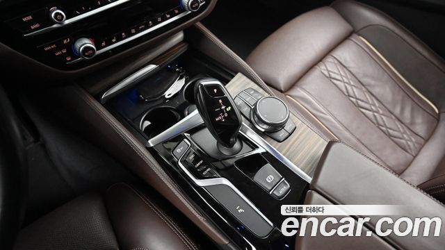 BMW 5-Series 520d Luxury Plus