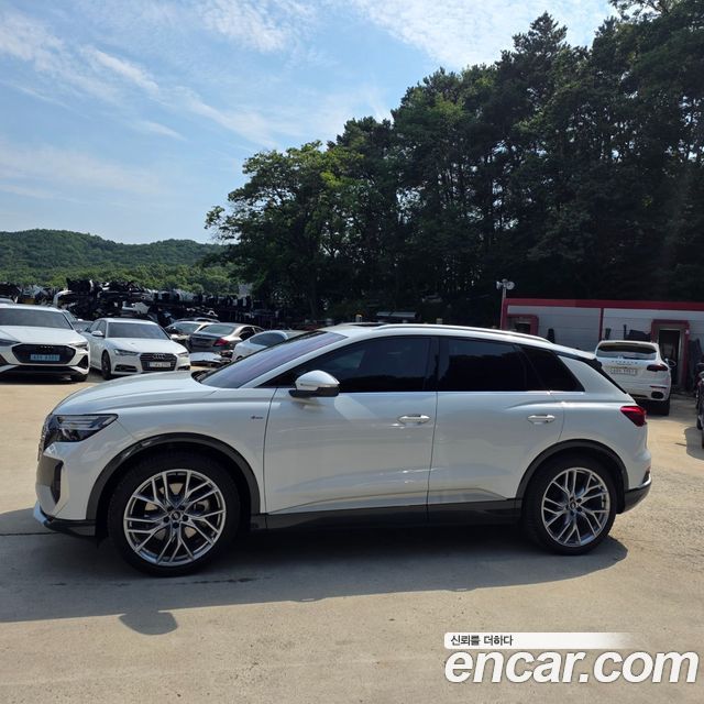 Audi Q4 e-tron 45 Premium