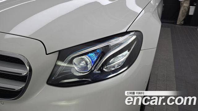Mercedes-Benz E-Class E300 4MATIC AV Intelligent Drive
