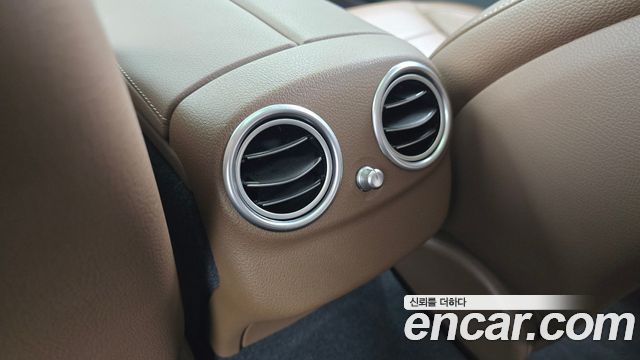Mercedes-Benz E-Class E300 4MATIC AV Intelligent Drive