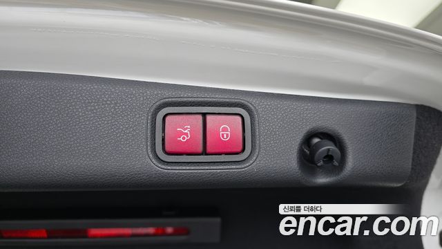 Mercedes-Benz E-Class E300 4MATIC AV Intelligent Drive
