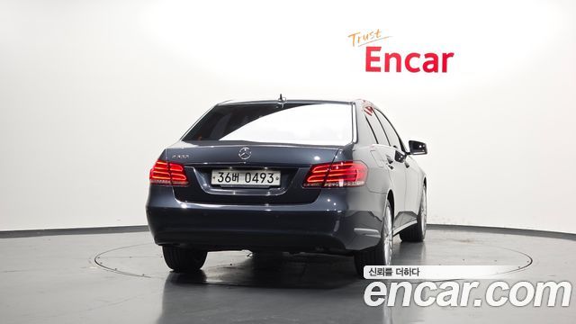 Mercedes-Benz E-Class E300 Elegance