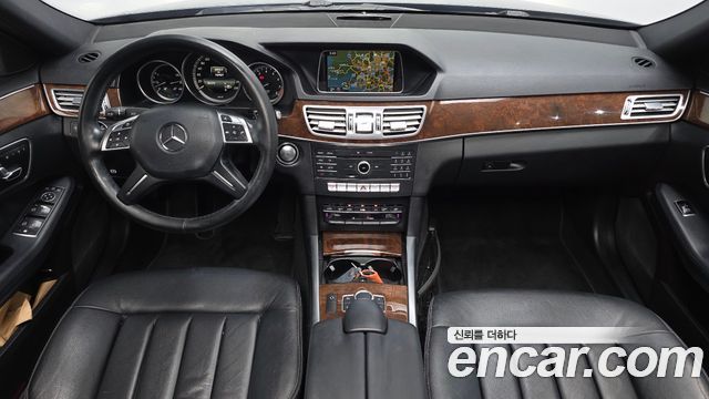 Mercedes-Benz E-Class E300 Elegance