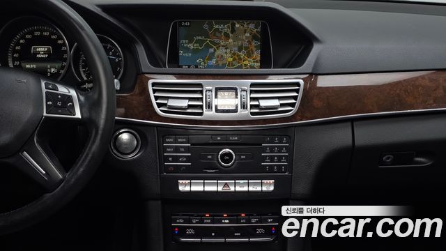 Mercedes-Benz E-Class E300 Elegance