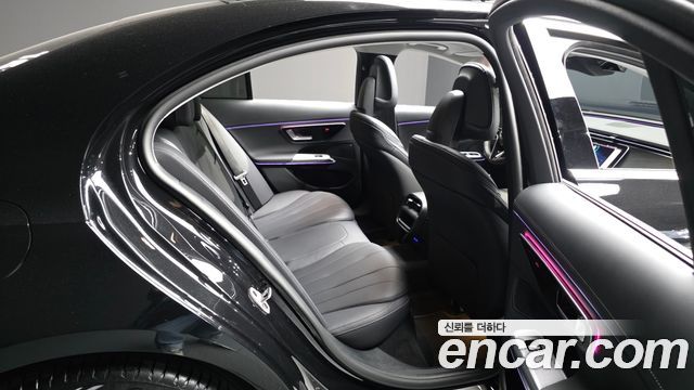Mercedes-Benz E-Class E200 Avantgarde