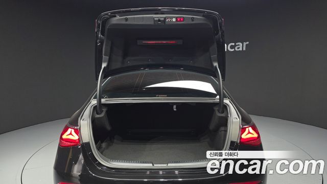 Mercedes-Benz E-Class E200 Avantgarde