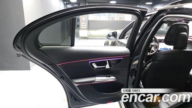 Mercedes-Benz E-Class E200 Avantgarde
