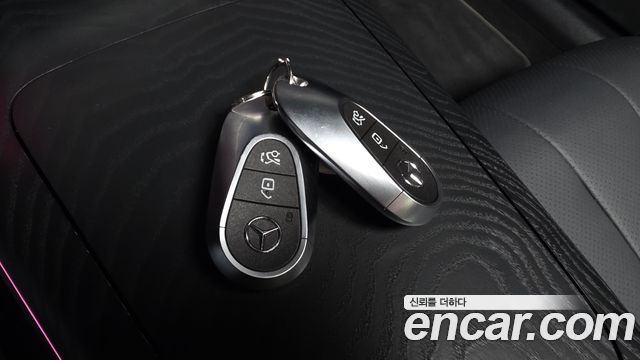 Mercedes-Benz E-Class E200 Avantgarde