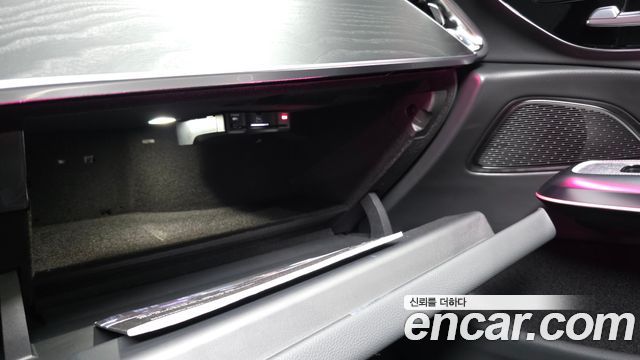 Mercedes-Benz E-Class E200 Avantgarde