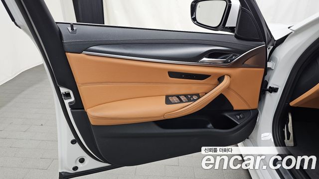BMW 5-Series 520i M Sport