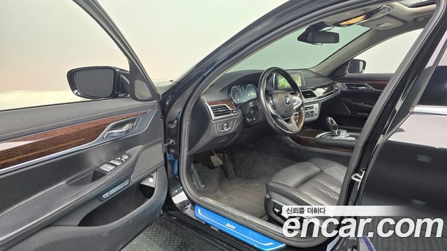 BMW 7-Series 740Li xDrive