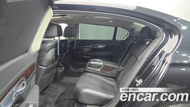 BMW 7-Series 740Li xDrive