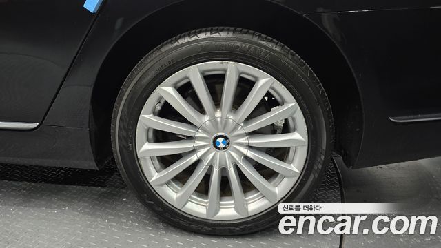 BMW 7-Series 740Li xDrive